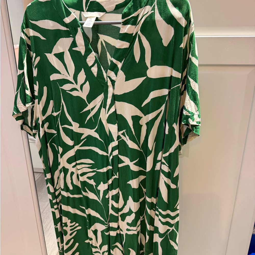 Green and White Leaf Print Dress